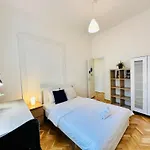 Rakoczi City Apartment