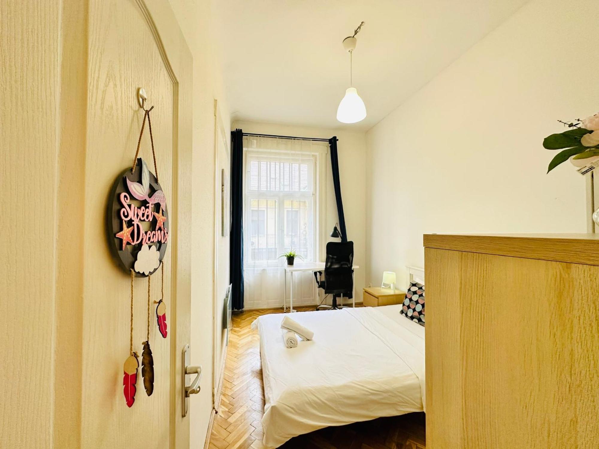Rakoczi Apartment Budapest